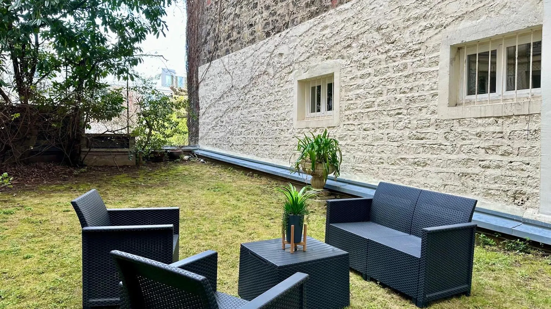 Appartamento Chic Flat With A Garden Near Trocadero Parigi 0*,  Francia